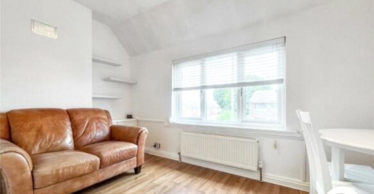 1 bedroom property for sale in London Road | Robinson Jackson