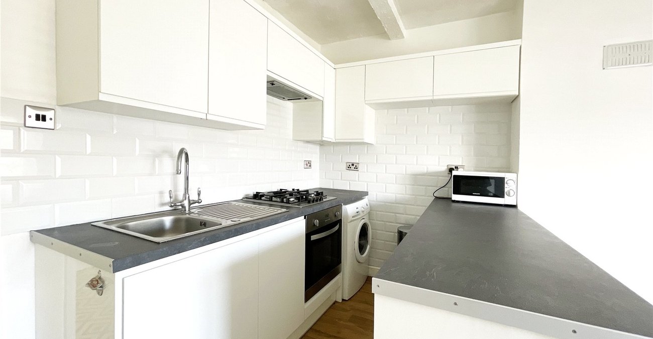 1 bedroom property for sale in London Road | Robinson Jackson