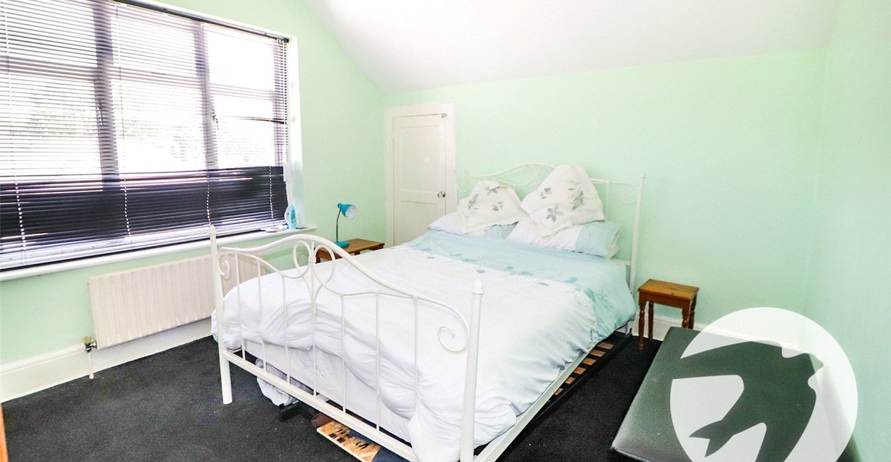 3 bedroom house for sale in Erith | Robinson Jackson