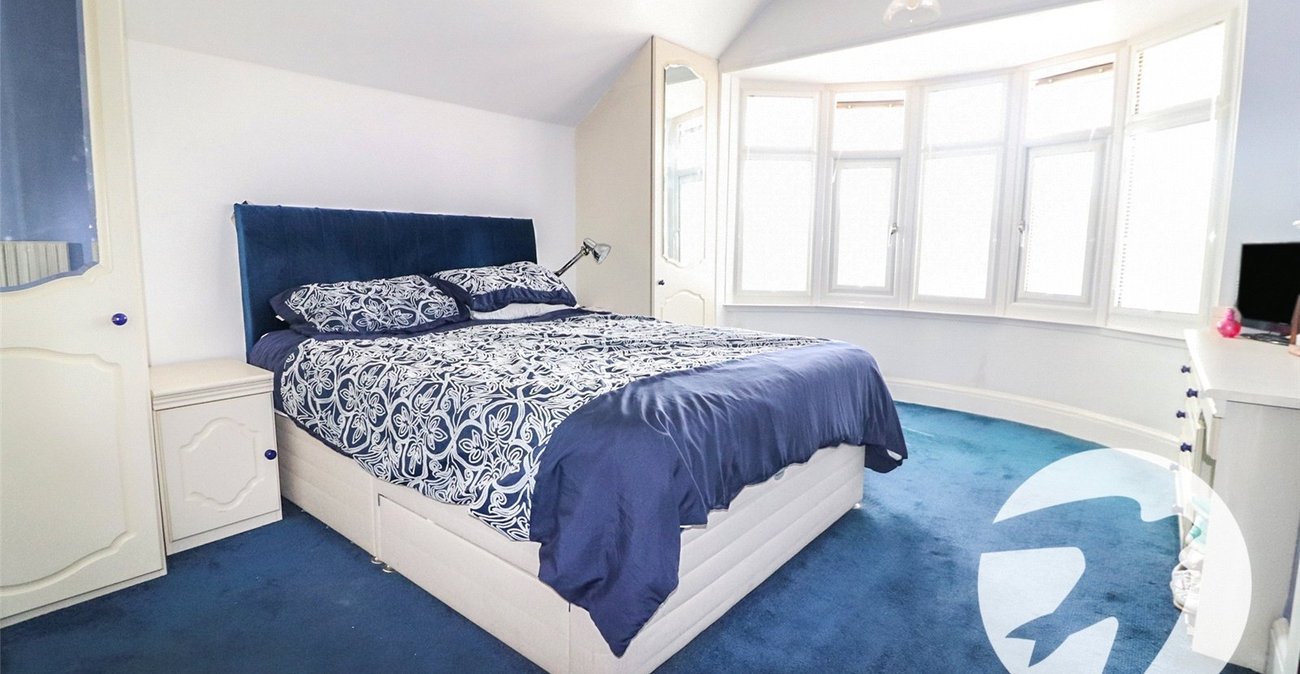 3 bedroom house for sale in Erith | Robinson Jackson