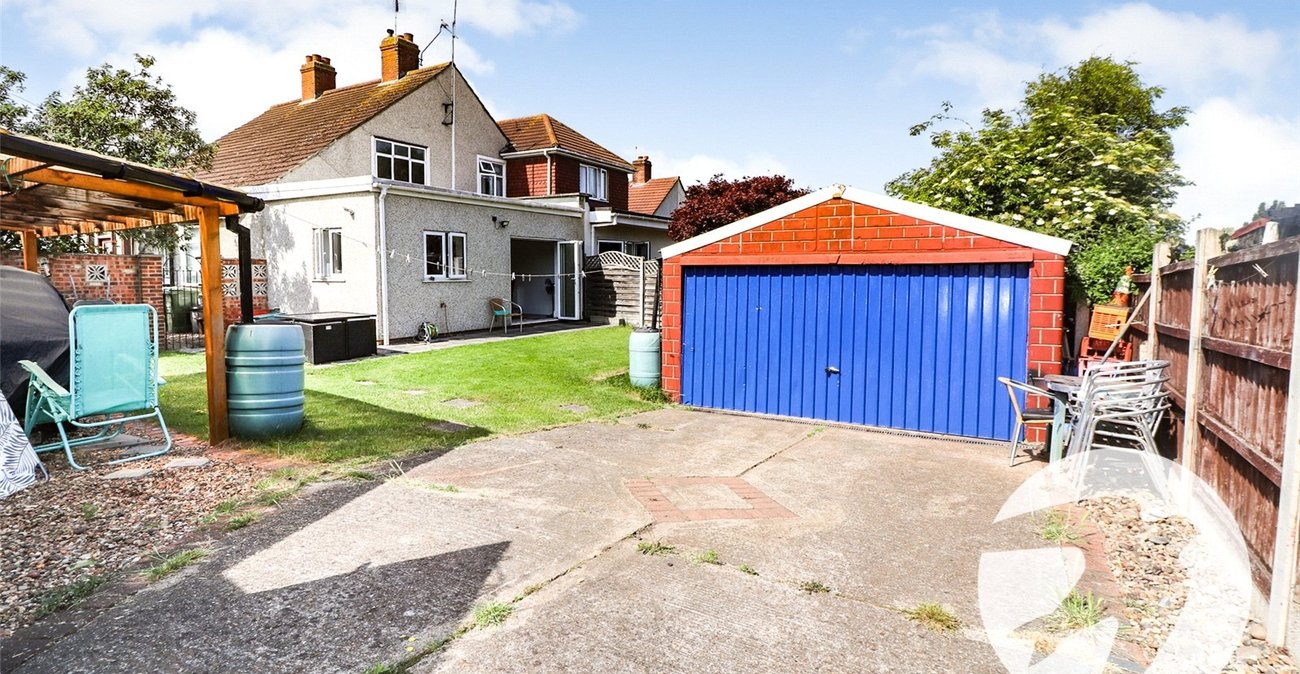 3 bedroom house for sale in Erith | Robinson Jackson