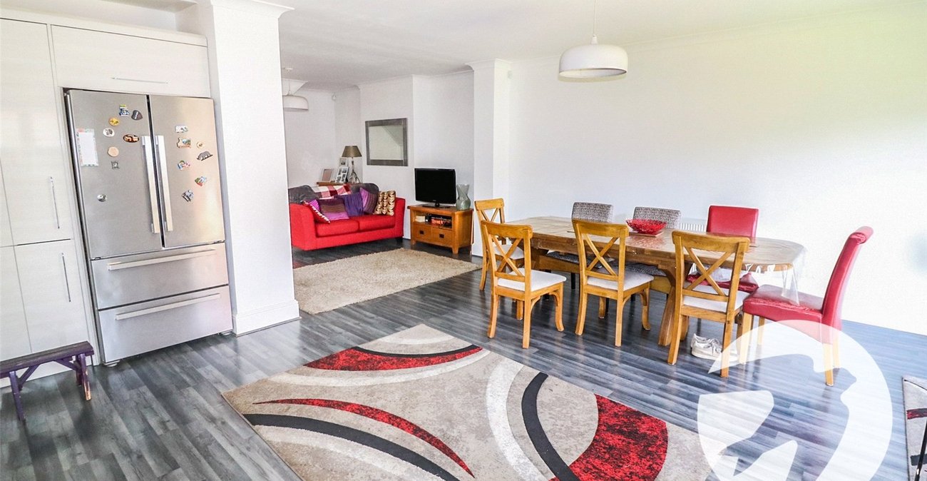 3 bedroom house for sale in Erith | Robinson Jackson