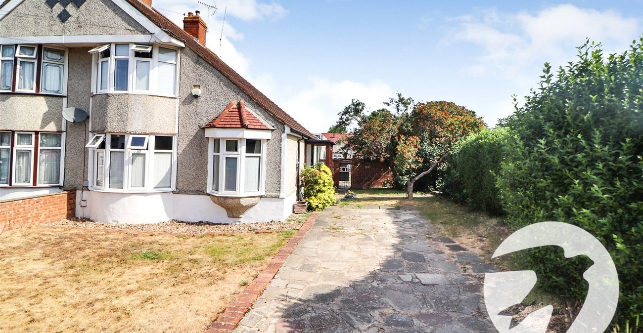 3 bedroom house for sale in Erith | Robinson Jackson