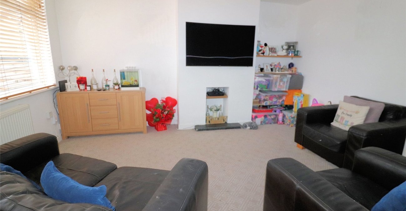 2 bedroom property for sale in Northumberland Heath | Robinson Jackson