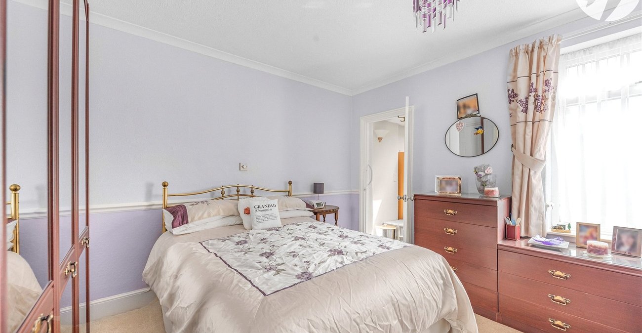 2 bedroom house for sale in Top Dartford Road | Robinson Jackson