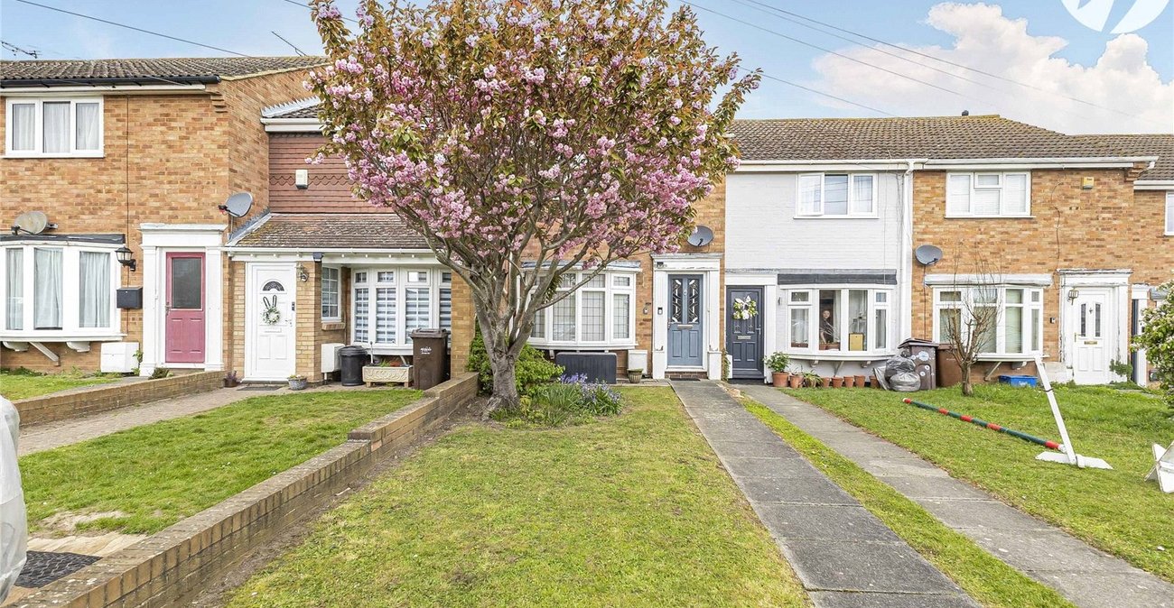 2 bedroom house for sale in Rochester | Robinson Michael & Jackson