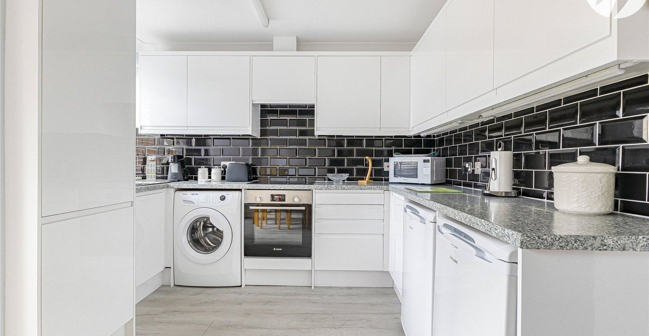 2 bedroom house for sale in Rochester | Robinson Michael & Jackson