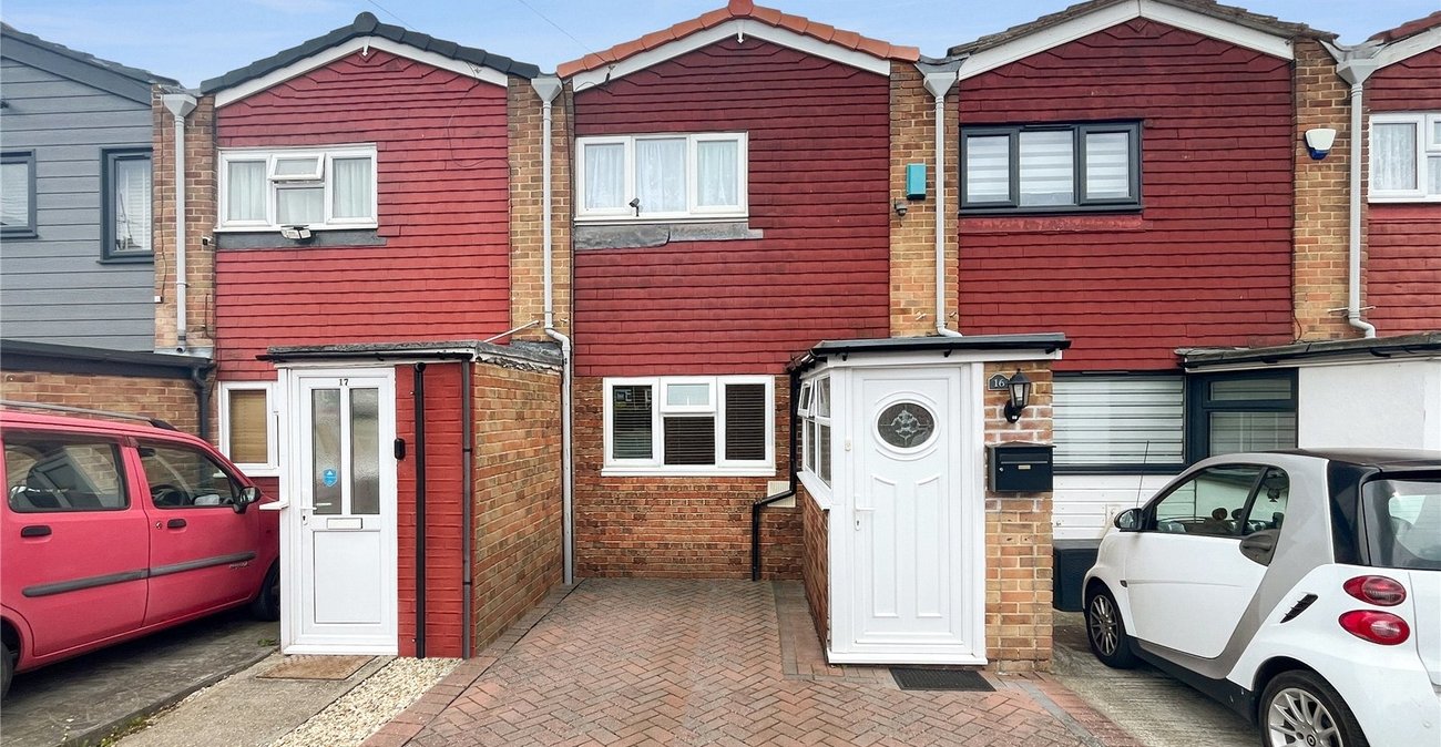 2 bedroom house for sale in Strood | Robinson Michael & Jackson