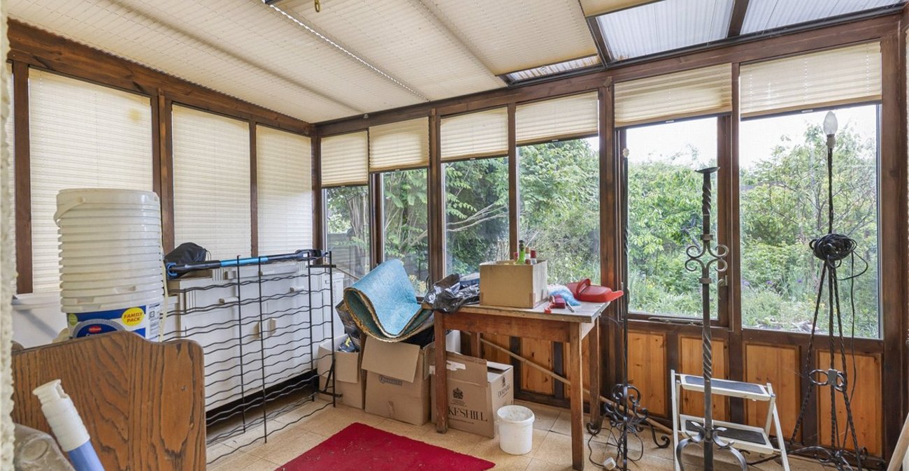 2 bedroom bungalow for sale in Orpington | Robinson Jackson