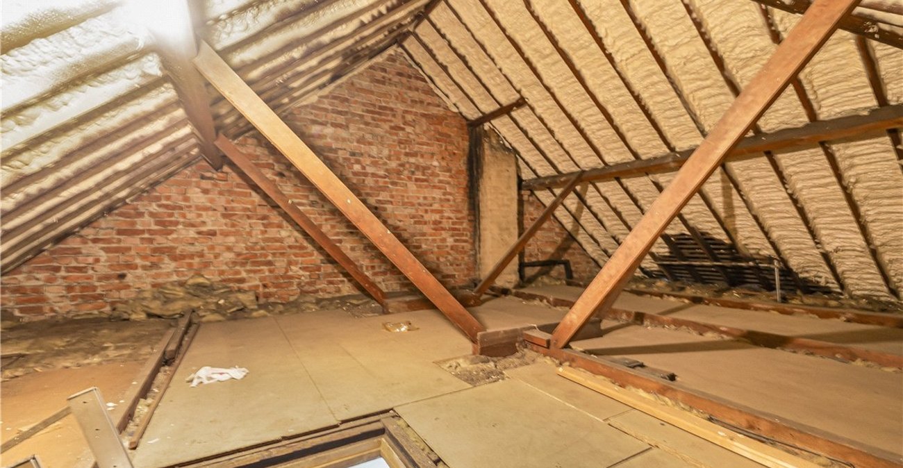 2 bedroom bungalow for sale in Orpington | Robinson Jackson