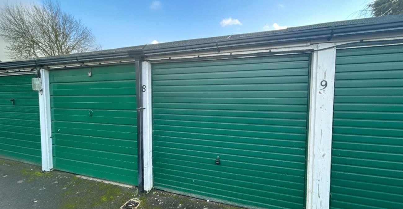 2 bedroom property for sale in Sidcup | Robinson Jackson