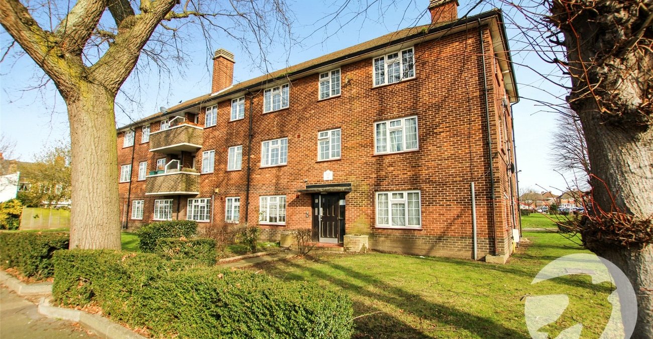 3 bedroom property for sale in Beaconsfield Road | Robinson Jackson