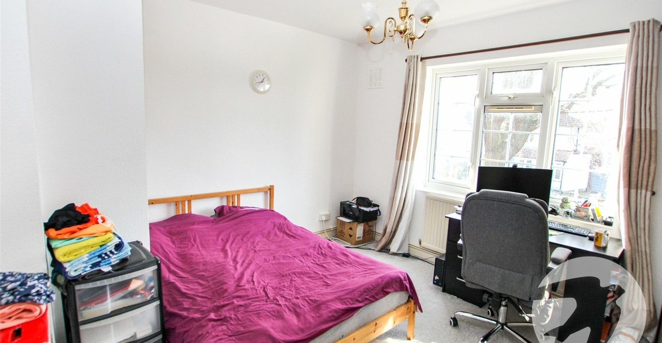 3 bedroom property for sale in Beaconsfield Road | Robinson Jackson