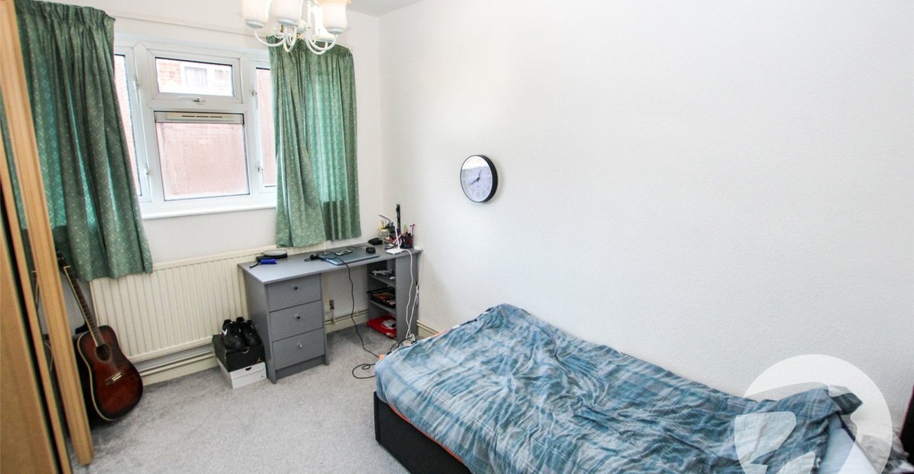 3 bedroom property for sale in Beaconsfield Road | Robinson Jackson