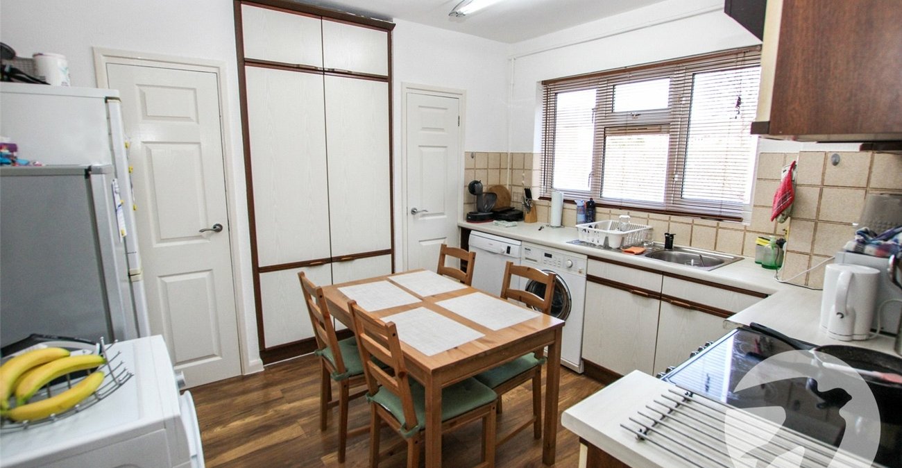 3 bedroom property for sale in Beaconsfield Road | Robinson Jackson