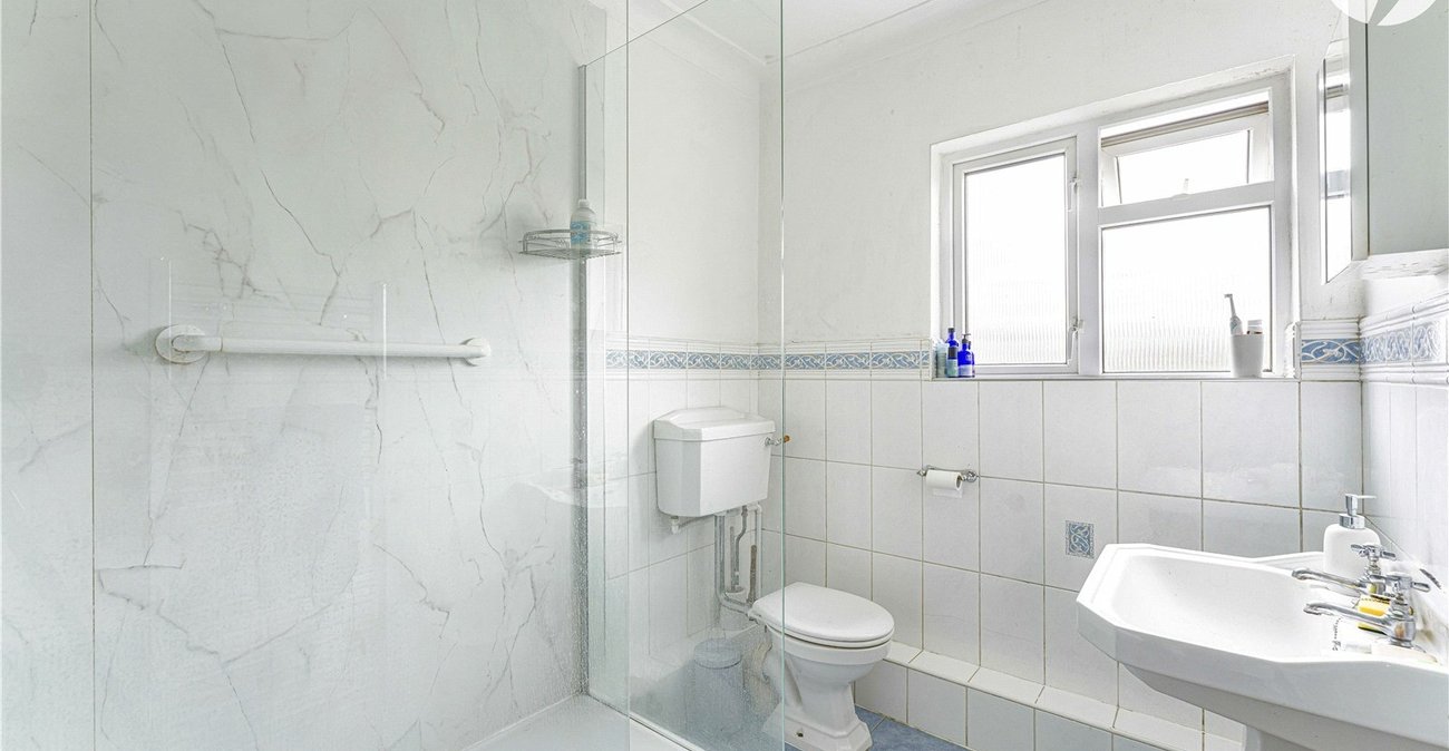 3 bedroom bungalow for sale in Bexley | Robinson Jackson