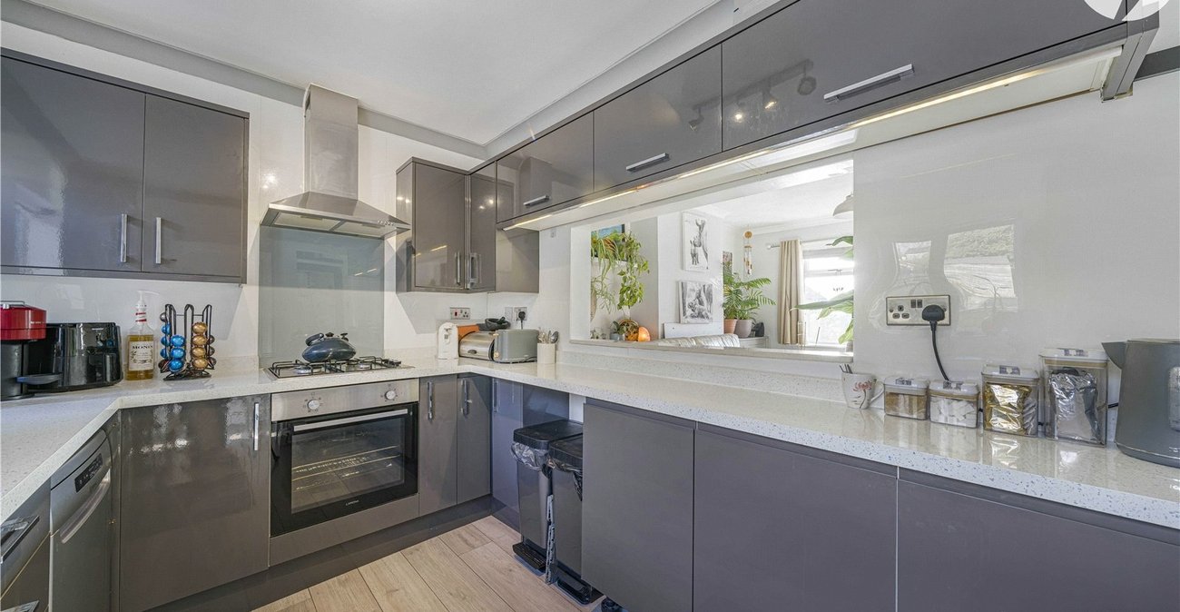 2 bedroom house for sale in Darenth | Robinson Jackson