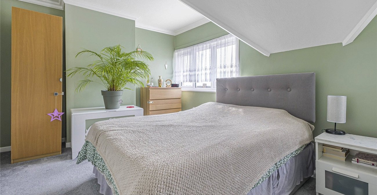 3 bedroom house for sale in Dartford | Robinson Jackson