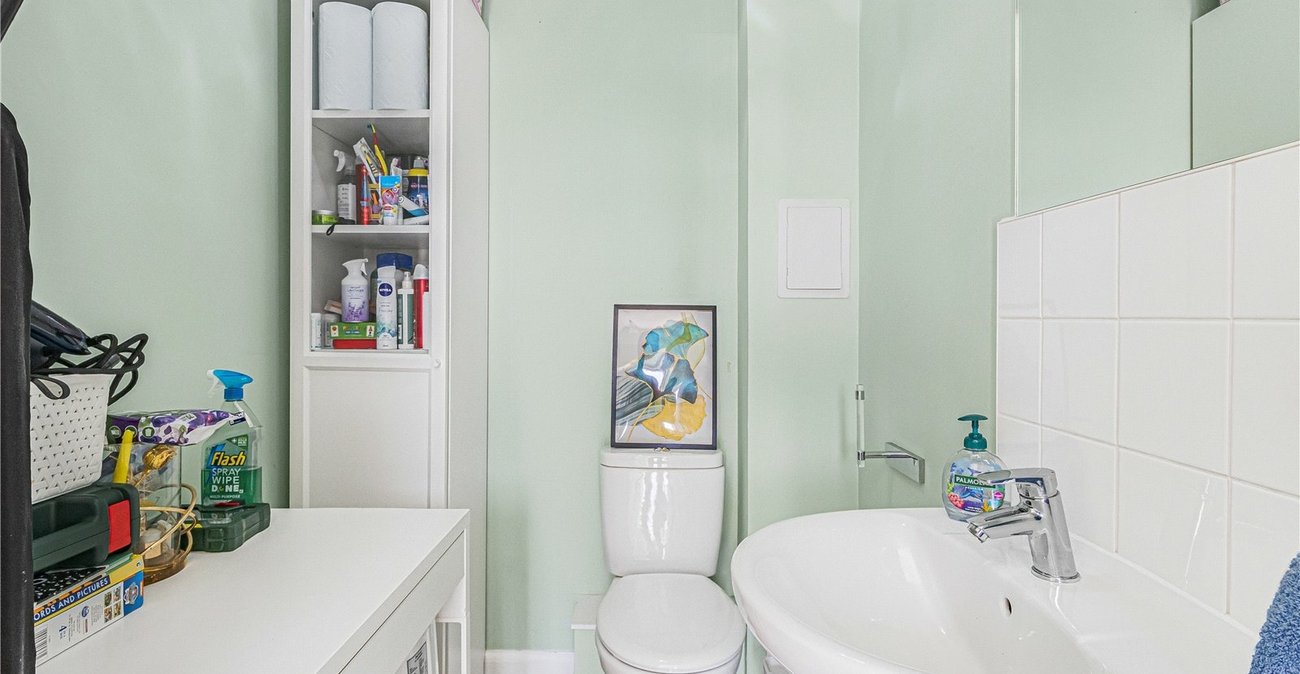 2 bedroom house for sale in Welling | Robinson Jackson