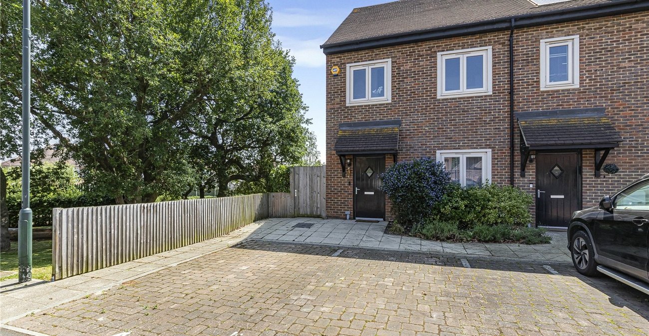 2 bedroom house for sale in Welling | Robinson Jackson