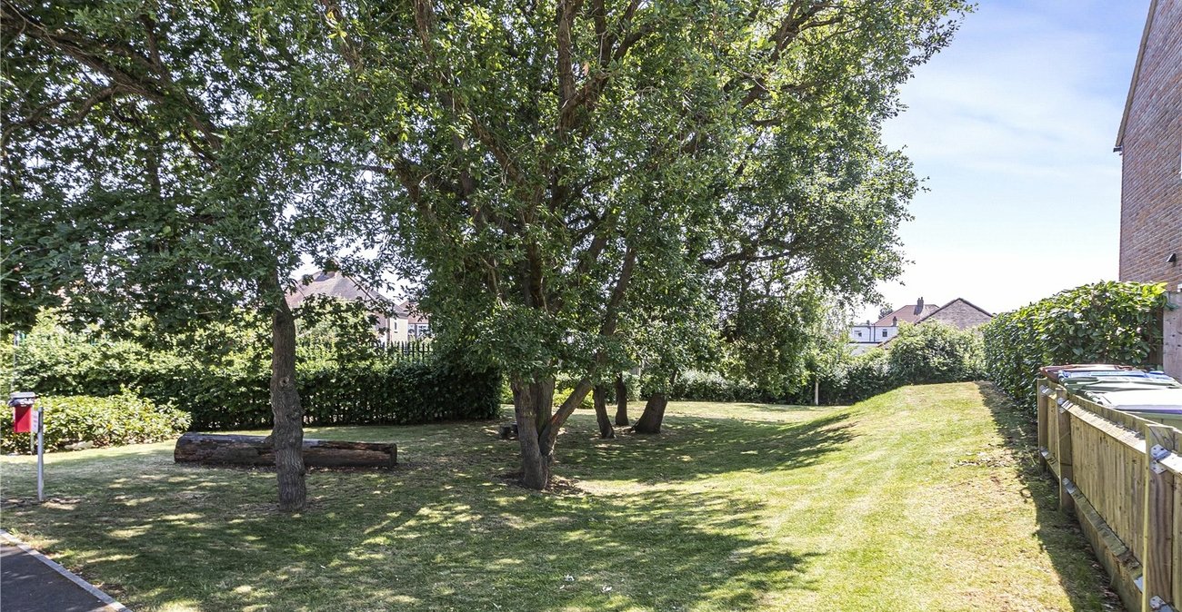 2 bedroom house for sale in Welling | Robinson Jackson