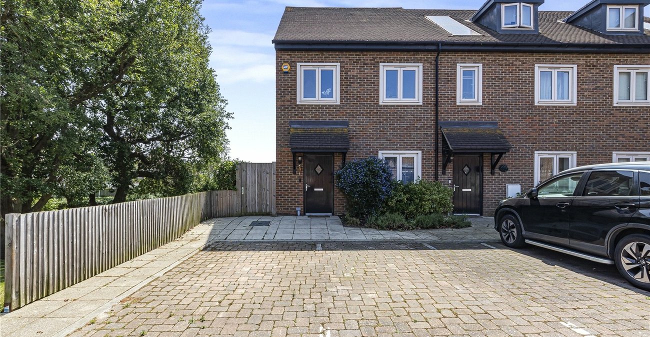 2 bedroom house for sale in Welling | Robinson Jackson