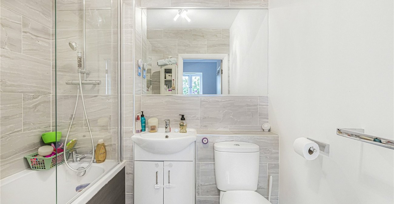 2 bedroom house for sale in Welling | Robinson Jackson