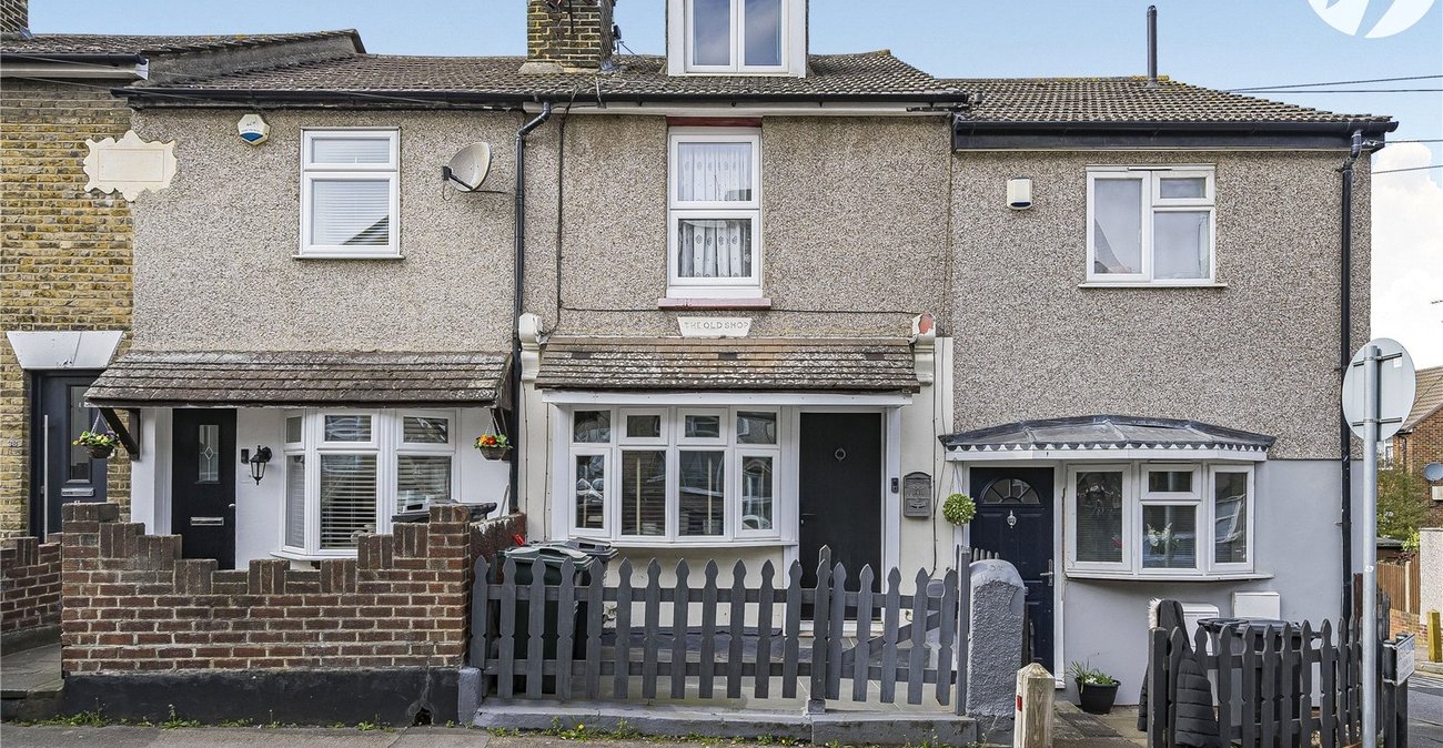 3 bedroom house for sale in Dartford | Robinson Jackson