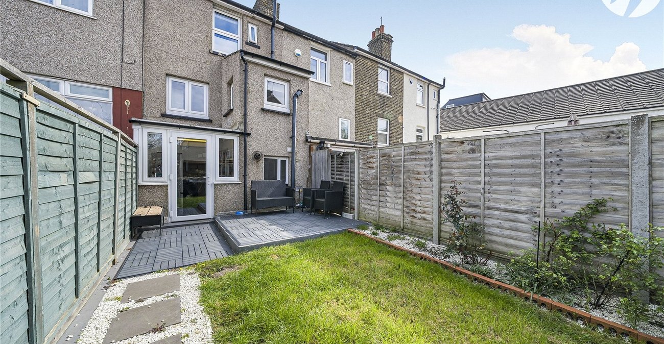 3 bedroom house for sale in Dartford | Robinson Jackson