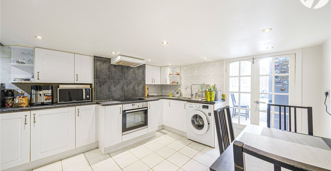 3 bedroom house for sale in Dartford | Robinson Jackson