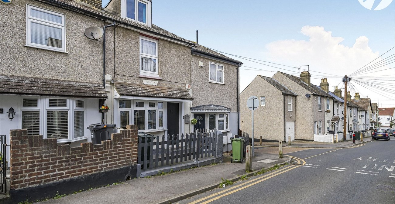 3 bedroom house for sale in Dartford | Robinson Jackson