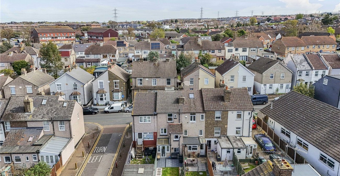3 bedroom house for sale in Dartford | Robinson Jackson