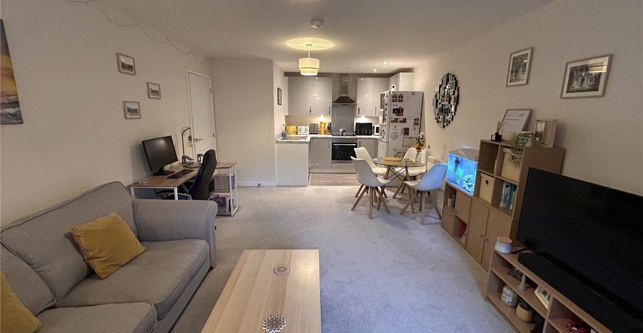 1 bedroom property for sale in Northfleet | Robinson Michael & Jackson