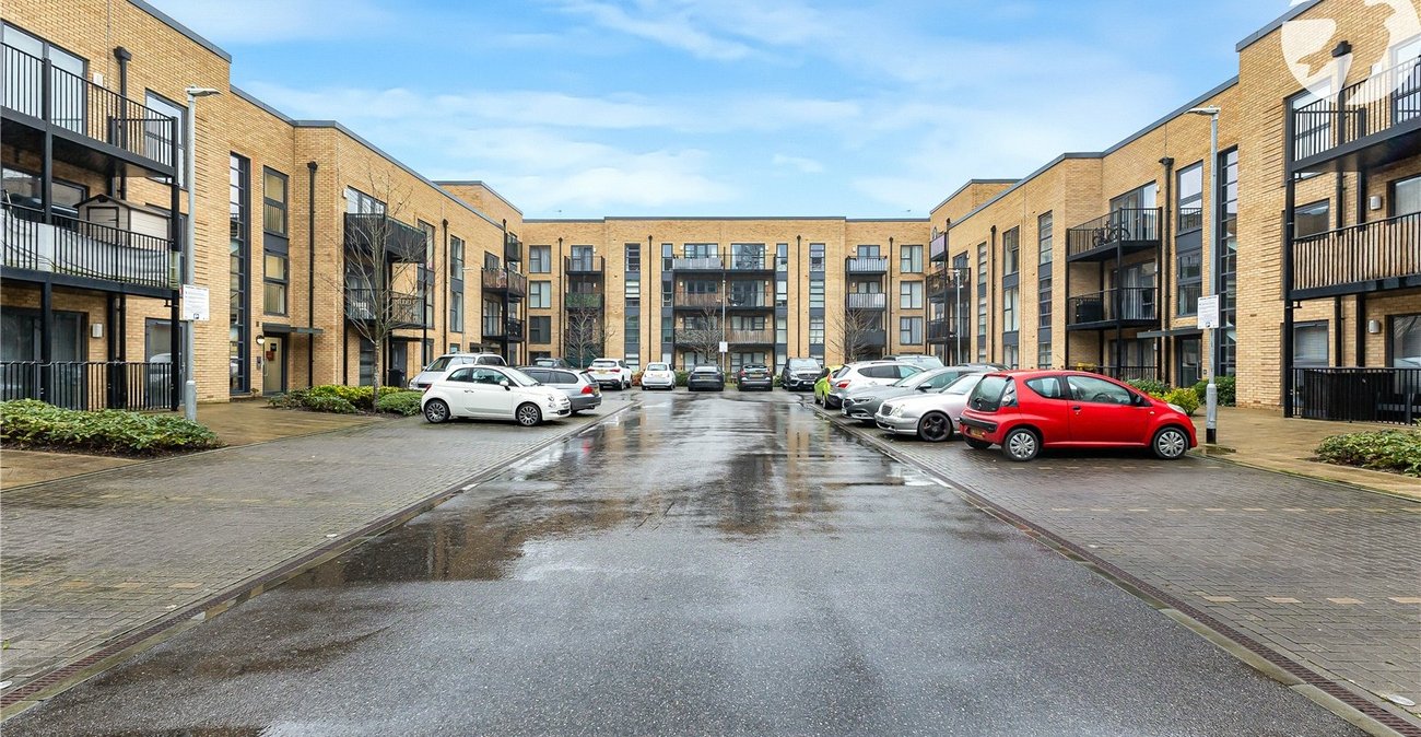 2 bedroom property for sale in Northfleet | Robinson Michael & Jackson