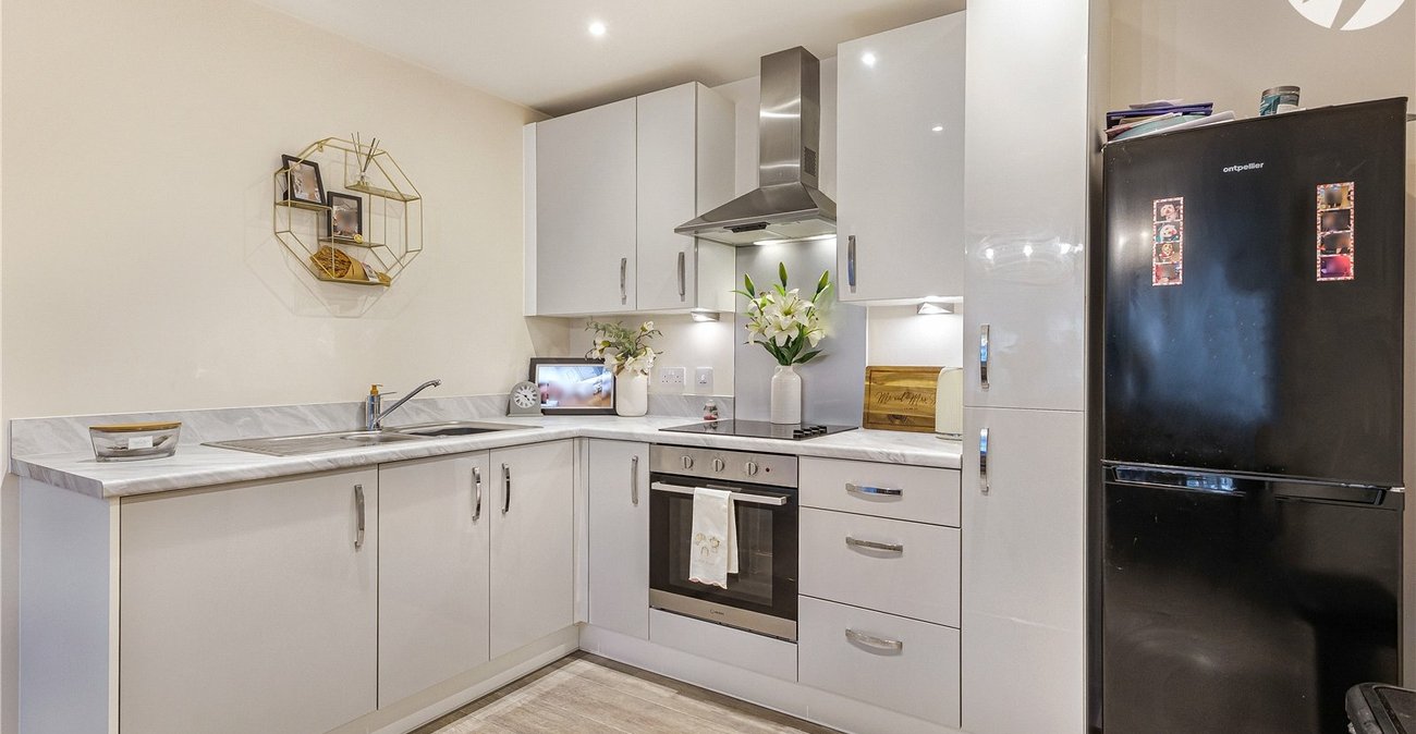 2 bedroom property for sale in Northfleet | Robinson Michael & Jackson