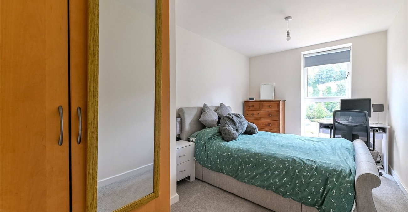 2 bedroom property for sale in Northfleet | Robinson Michael & Jackson