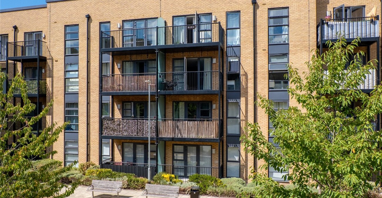 2 bedroom property for sale in Northfleet | Robinson Michael & Jackson