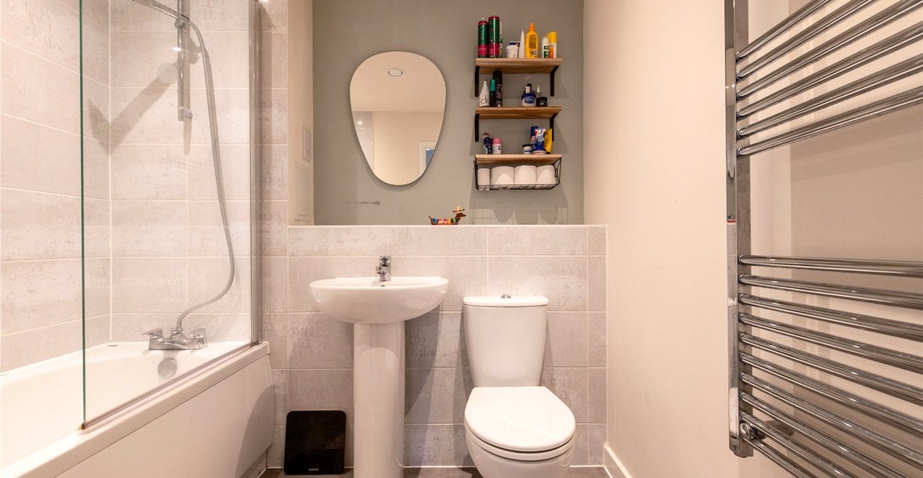 2 bedroom property for sale in Northfleet | Robinson Michael & Jackson