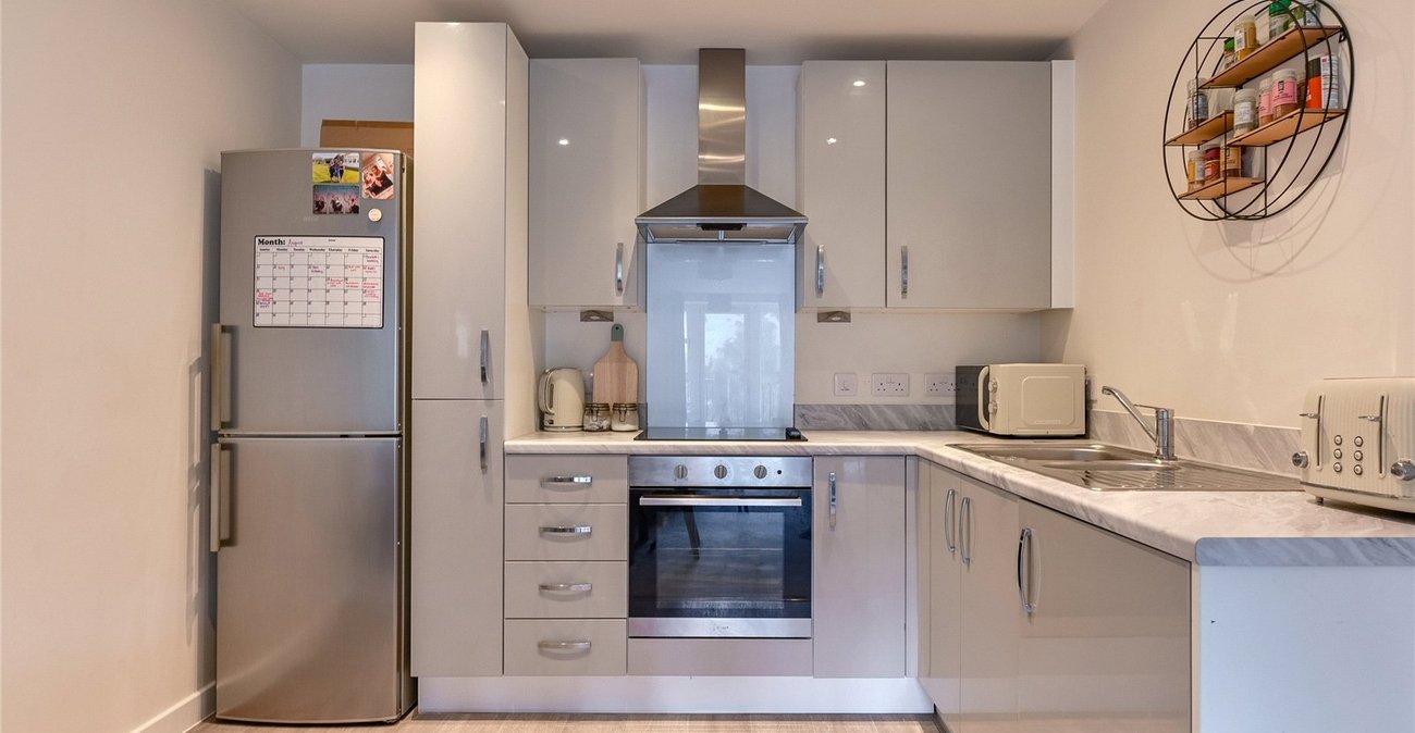 2 bedroom property for sale in Northfleet | Robinson Michael & Jackson