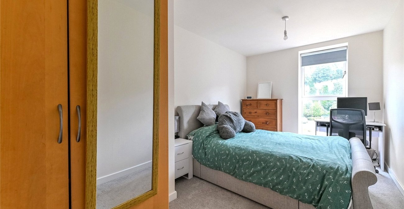 2 bedroom property for sale in Northfleet | Robinson Michael & Jackson