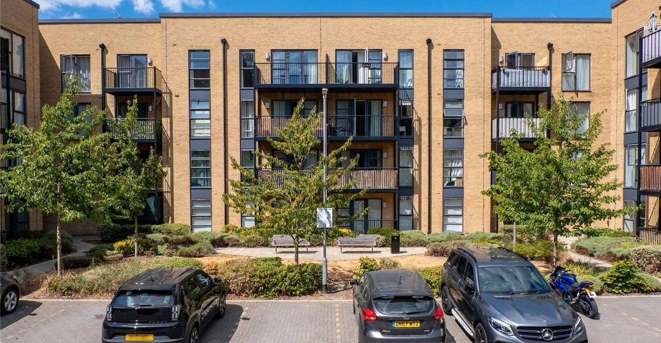 2 bedroom property for sale in Northfleet | Robinson Michael & Jackson
