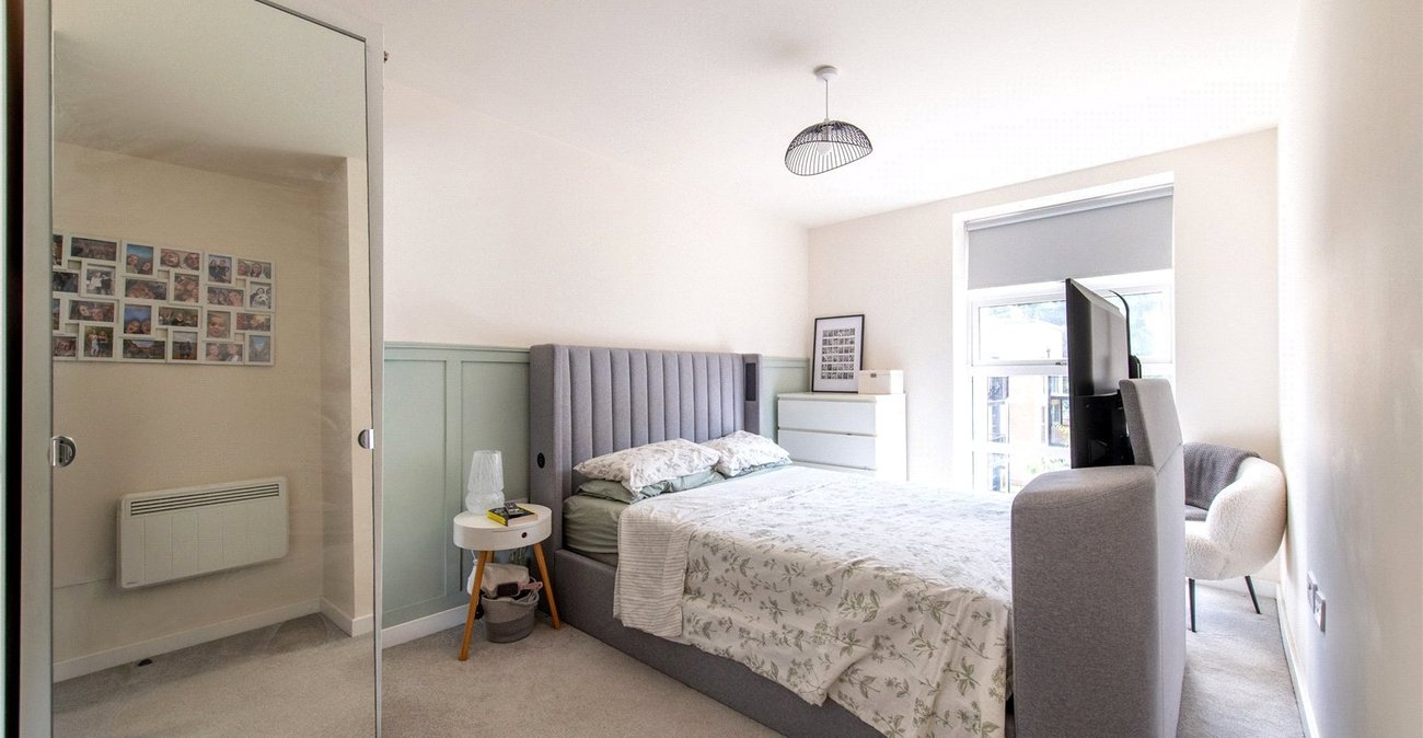 2 bedroom property for sale in Northfleet | Robinson Michael & Jackson