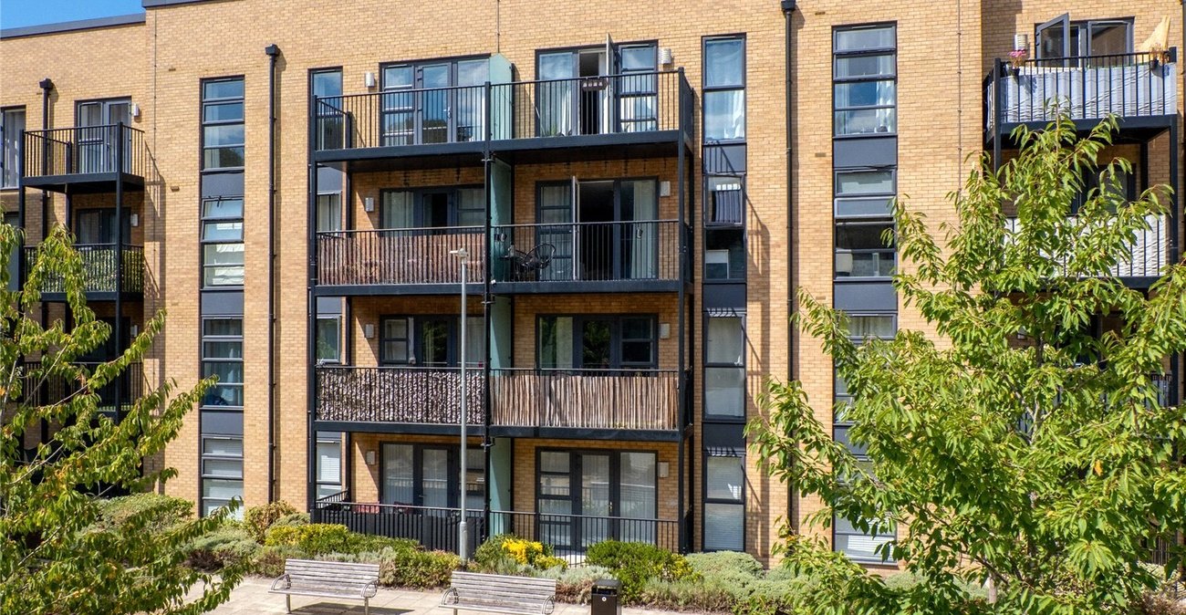 2 bedroom property for sale in Northfleet | Robinson Michael & Jackson