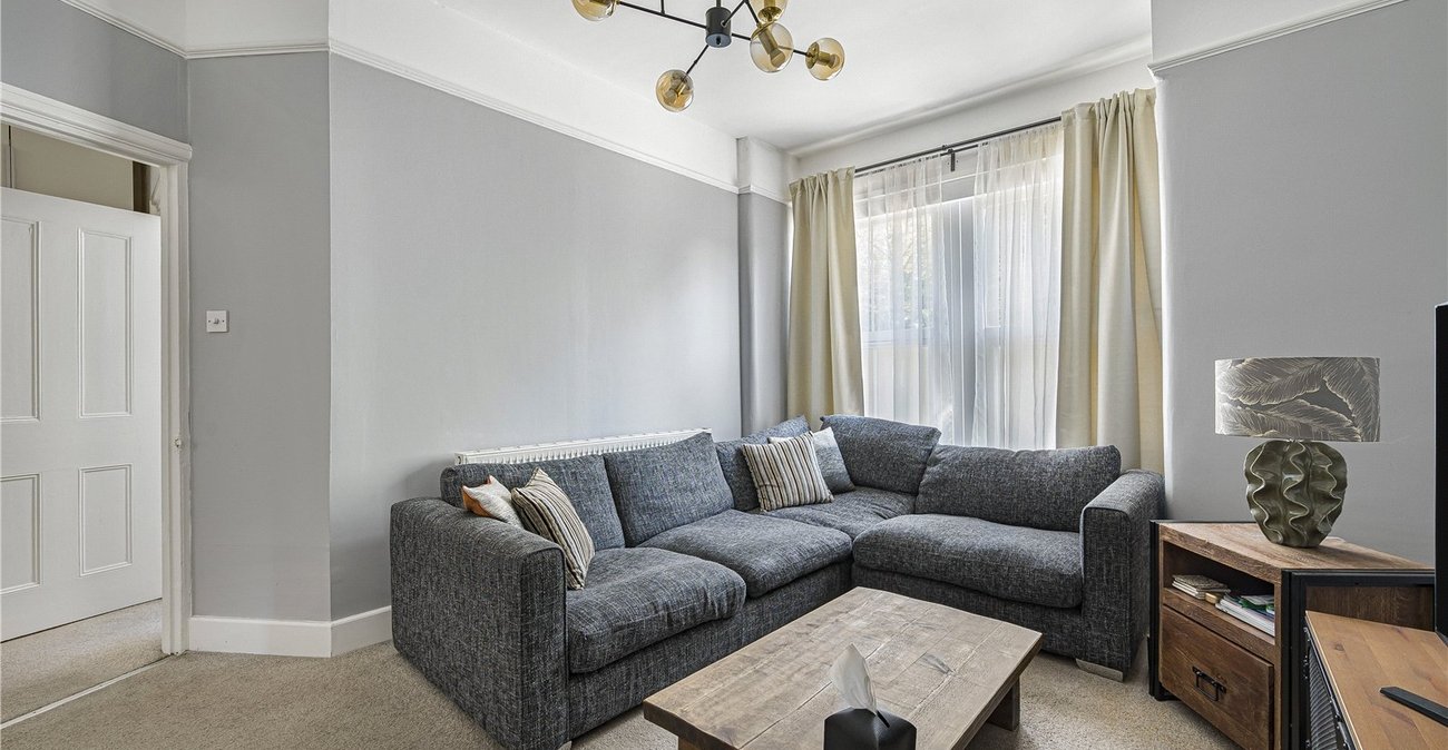 2 bedroom property for sale in Woolwich | Robinson Jackson