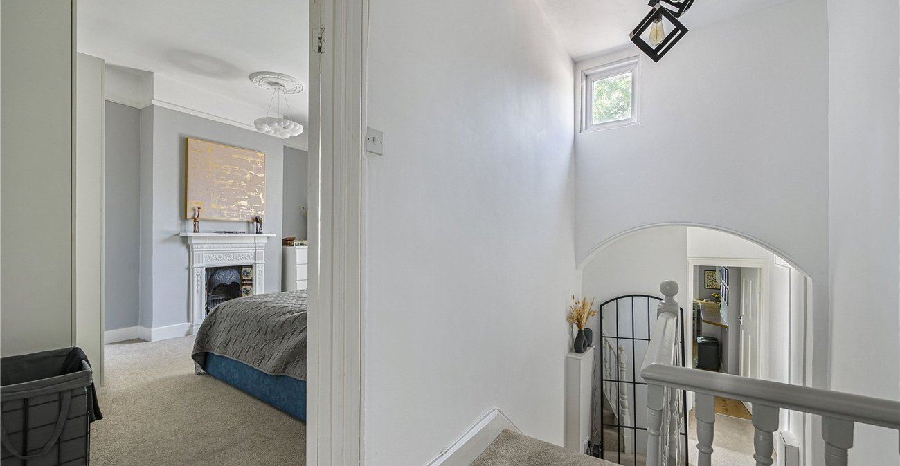 2 bedroom property for sale in Woolwich | Robinson Jackson