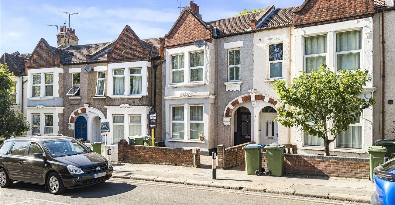 2 bedroom property for sale in Woolwich | Robinson Jackson