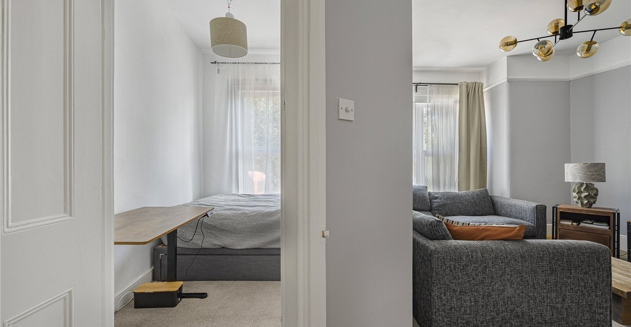 2 bedroom property for sale in Woolwich | Robinson Jackson