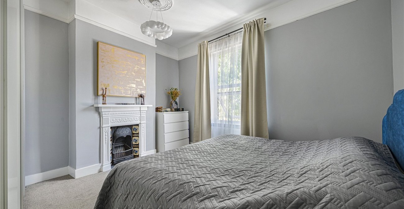 2 bedroom property for sale in Woolwich | Robinson Jackson