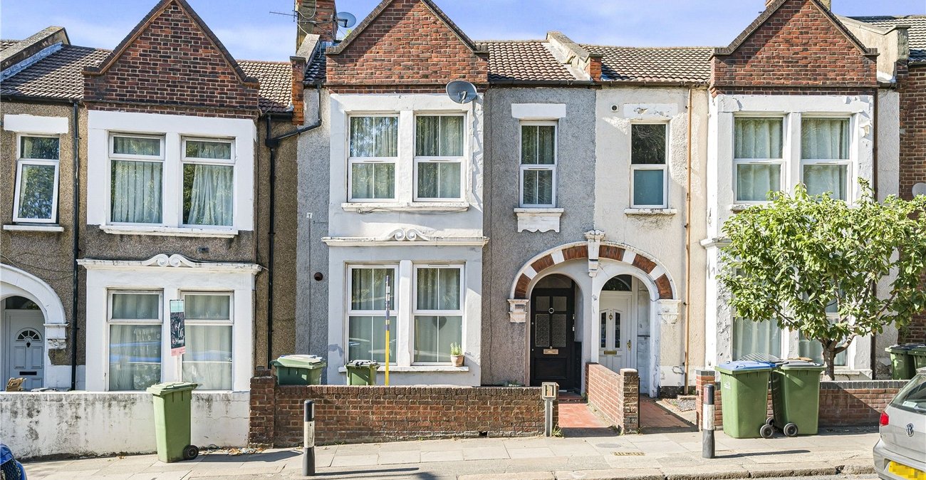 2 bedroom property for sale in Woolwich | Robinson Jackson