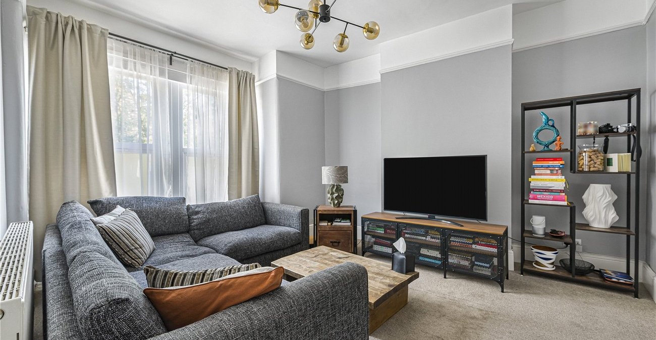 2 bedroom property for sale in Woolwich | Robinson Jackson
